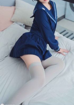 云边有个小卖部